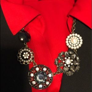 💥Lia Sophia necklace💥